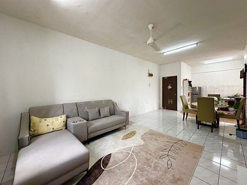 Apartment for Sale at Pangsapuri Flora III - NORFADILAH ZAINUDDIN - Living Room - PropertyGuru.com.my
