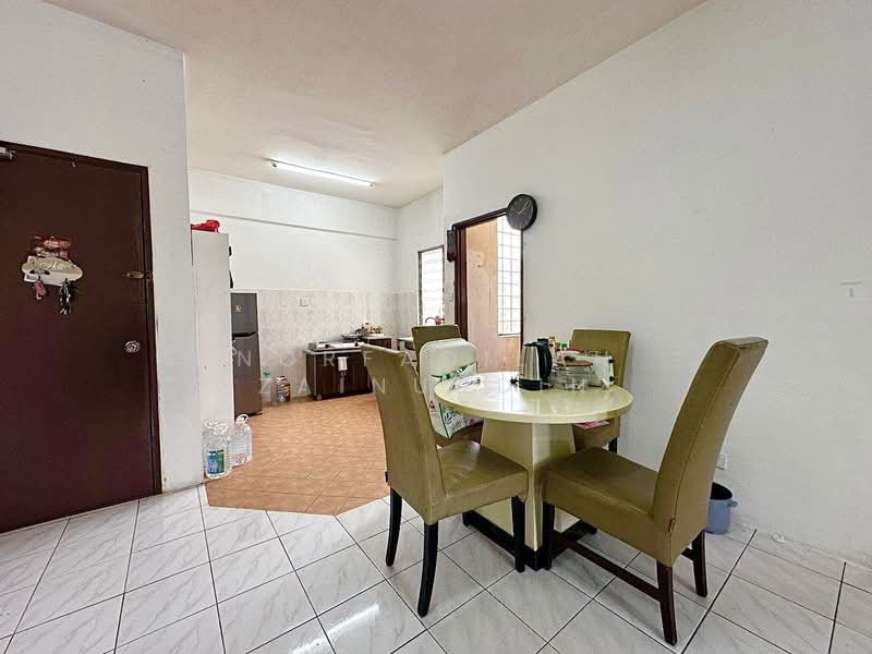Apartment for Sale at Pangsapuri Flora III - NORFADILAH ZAINUDDIN - Kitchen - PropertyGuru.com.my