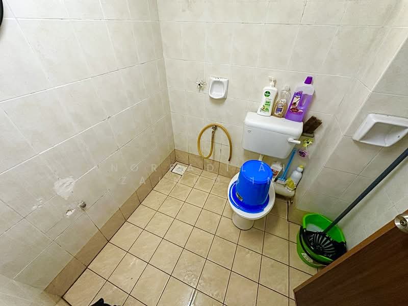 Apartment for Sale at Pangsapuri Flora III - NORFADILAH ZAINUDDIN - Bathroom - PropertyGuru.com.my