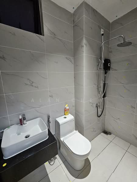 Service Residence for Sale at Space Residency - Alan Chew - Bathroom - PropertyGuru.com.my