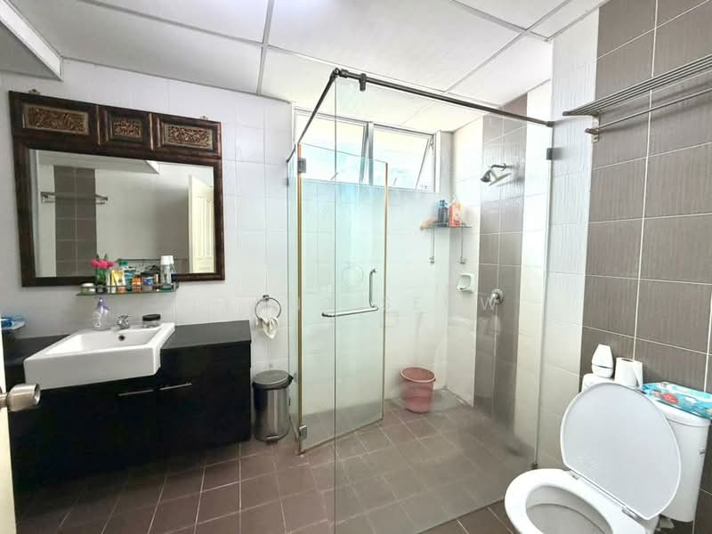 Condominium for Rent at The Waterfront Condominium - Lynnz Seow - Bathroom - PropertyGuru.com.my