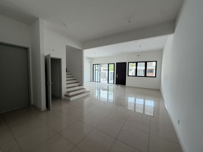 2-storey Terraced House for Sale in Bandar Gamuda Cove (Dengkil) - SY Lee - Living Room - PropertyGuru.com.my