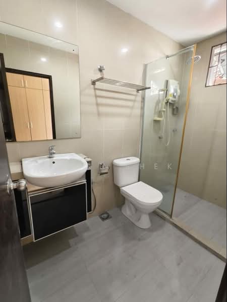Kemuning Bayu untuk Untuk Dijual - RM 1,700,000, Mac 2026 - Bathroom - PropertyGuru.com.my