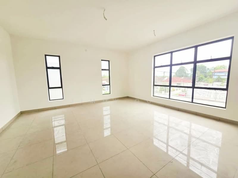 Taman Senai Utama untuk Untuk Dijual - RM 880,000, Mac 2026 - Living Room - PropertyGuru.com.my