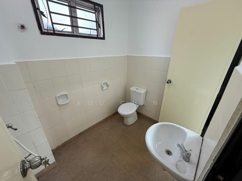 2-storey Terraced House for Sale in Kempas (Johor Bahru) - Kuu Chin - Bathroom - PropertyGuru.com.my
