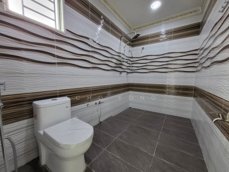 2.5-storey Terraced House for Sale in Rawang (Selangor) - Echo Kong - Bathroom - PropertyGuru.com.my