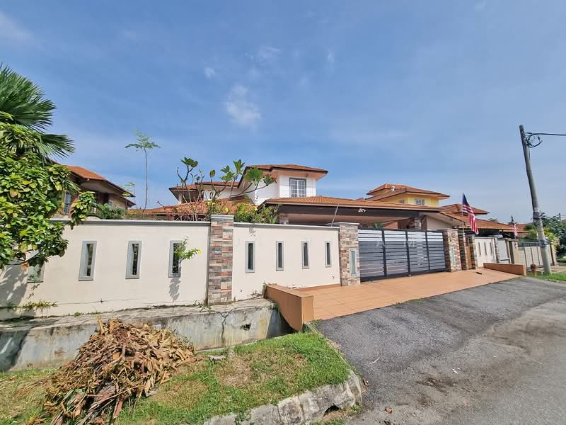 Bungalow for Sale in Bandar Bukit Mahkota (Bangi) - Saiful Nizam - Exterior - PropertyGuru.com.my