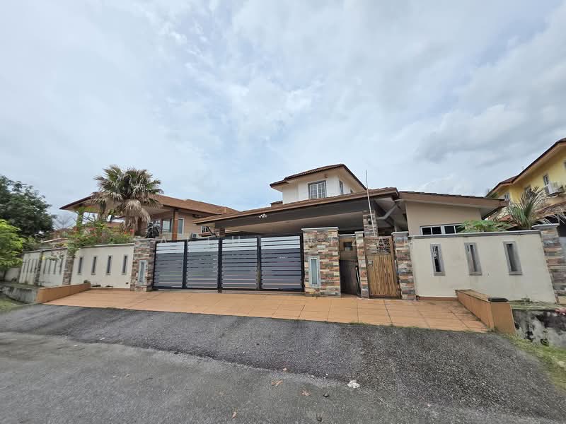 Bungalow for Sale in Bandar Bukit Mahkota (Bangi) - Saiful Nizam - Exterior - PropertyGuru.com.my
