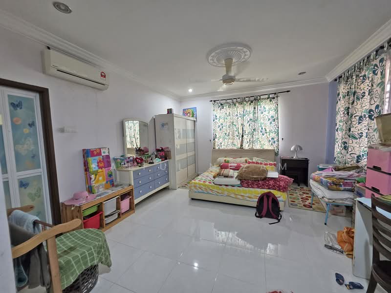 Bungalow for Sale in Bandar Bukit Mahkota (Bangi) - Saiful Nizam - Bedroom - PropertyGuru.com.my
