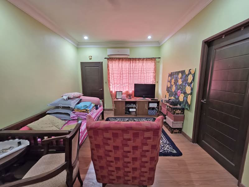 Bungalow for Sale in Bandar Bukit Mahkota (Bangi) - Saiful Nizam - Bedroom - PropertyGuru.com.my