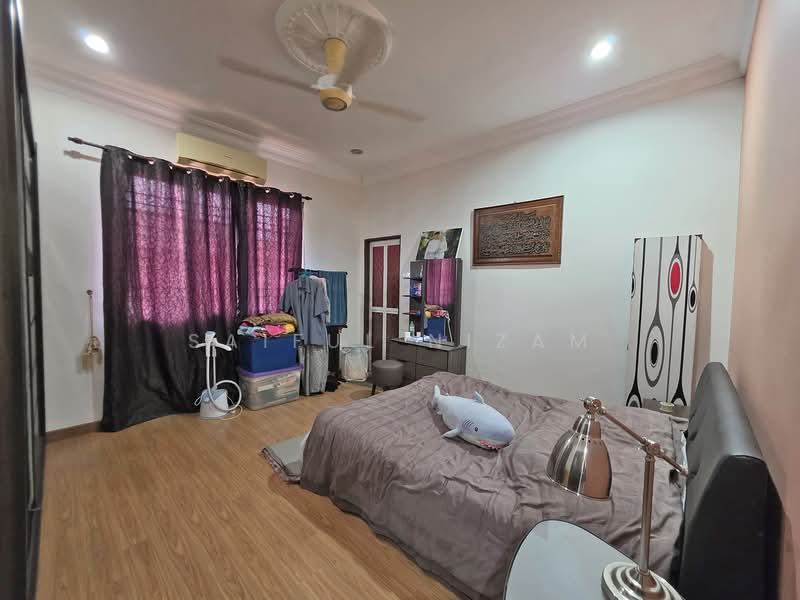 Bungalow for Sale in Bandar Bukit Mahkota (Bangi) - Saiful Nizam - Bedroom - PropertyGuru.com.my