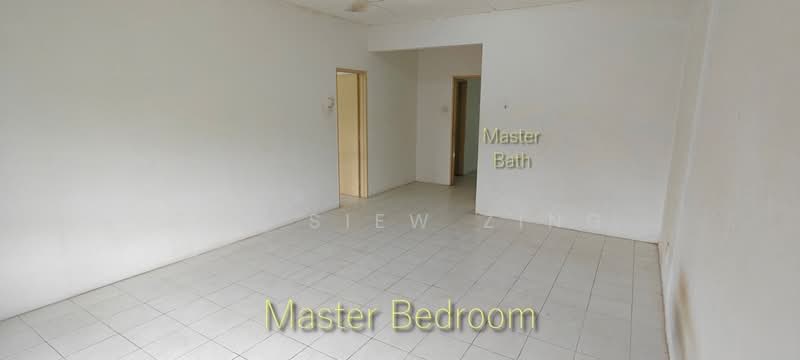2-storey Terraced House for Sale in Taman Damai Utama (Bandar Kinrara) - Tey Siew Zing - Master Bedroom - PropertyGuru.com.my