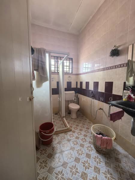 2-storey Terraced House for Sale in Taman Menglembu Impiana Adril (Menglembu) - Kelvin Chong - Bathroom - PropertyGuru.com.my