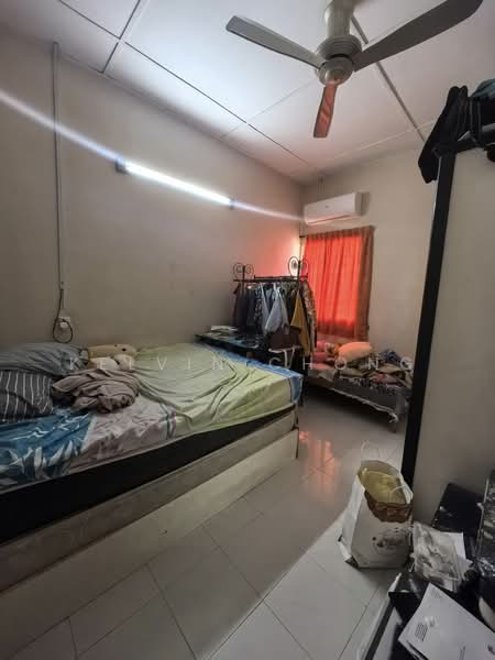 2-storey Terraced House for Sale in Taman Menglembu Impiana Adril (Menglembu) - Kelvin Chong - Bedroom - PropertyGuru.com.my