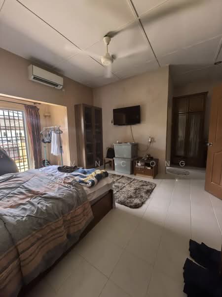 2-storey Terraced House for Sale in Taman Menglembu Impiana Adril (Menglembu) - Kelvin Chong - Bedroom - PropertyGuru.com.my
