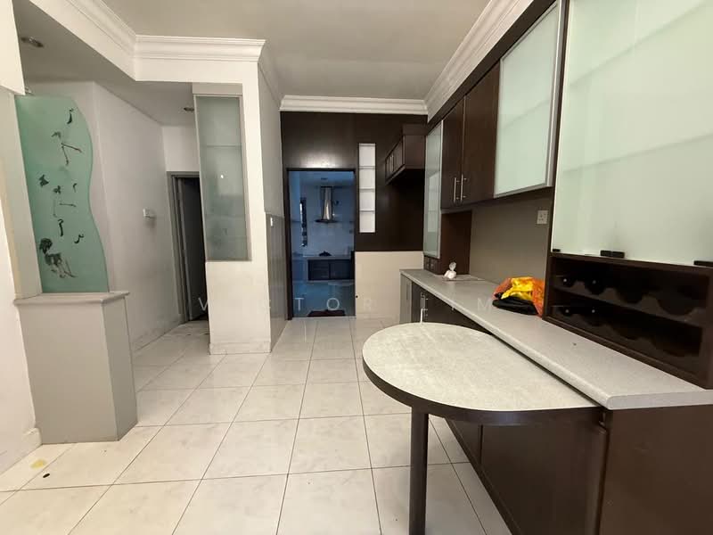 1.5-storey Terraced House for Sale in Taman Pelangi Indah (Ulu Tiram) - Victor Lim - Kitchen - PropertyGuru.com.my