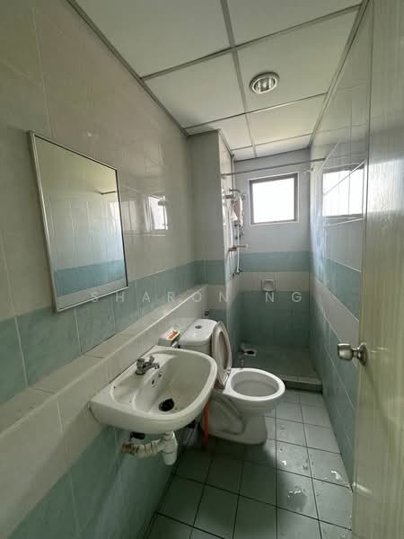 Danga View Apartment untuk Untuk Dijual - RM 370,000, Mac 2026 - Bathroom - PropertyGuru.com.my