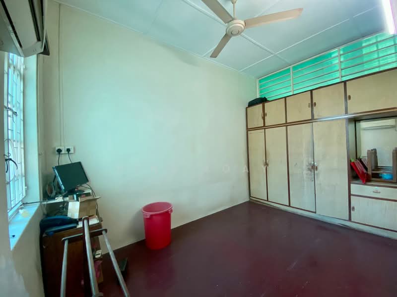 2 STY TERRACE | 1645SF | off BURMA RD PULAU TIKUS untuk Untuk Dijual - RM 1,100,000, Mac 2026 - Bedroom - PropertyGuru.com.my