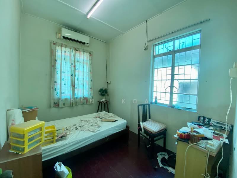 2 STY TERRACE | 1645SF | off BURMA RD PULAU TIKUS untuk Untuk Dijual - RM 1,100,000, Mac 2026 - Bedroom - PropertyGuru.com.my