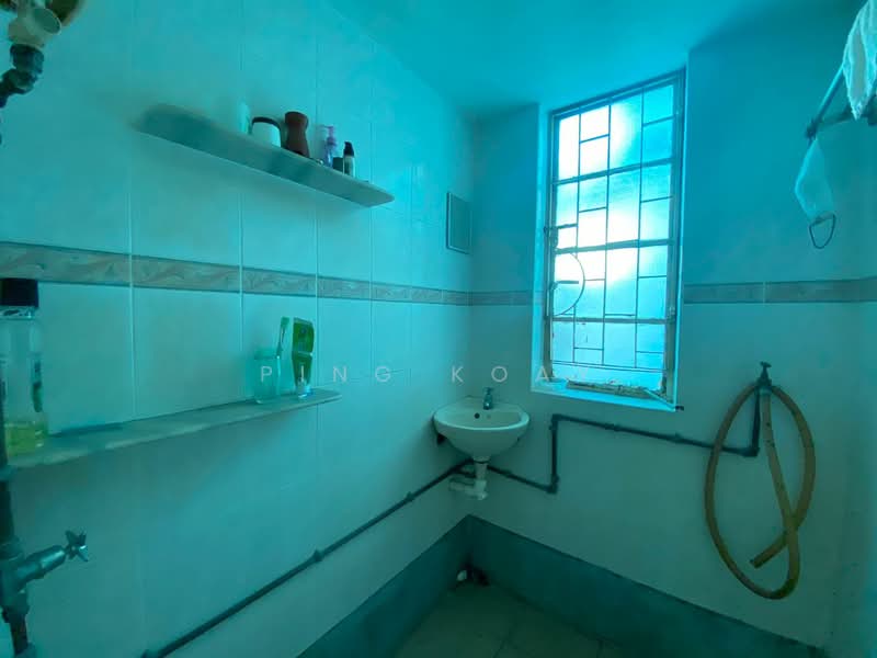 2 STY TERRACE | 1645SF | off BURMA RD PULAU TIKUS untuk Untuk Dijual - RM 1,100,000, Mac 2026 - Bathroom - PropertyGuru.com.my