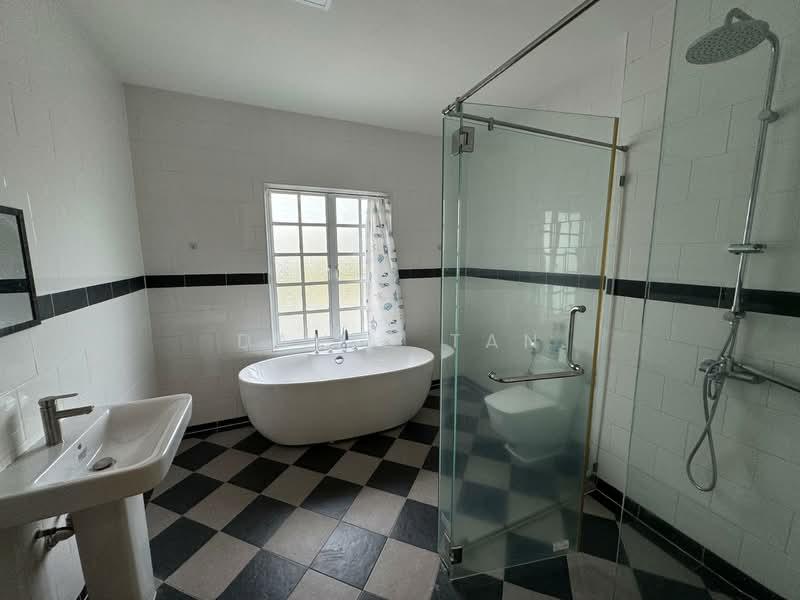 2.5-storey Terraced House for Sale in Cyberjaya (Selangor) - David Tan - Bathroom - PropertyGuru.com.my