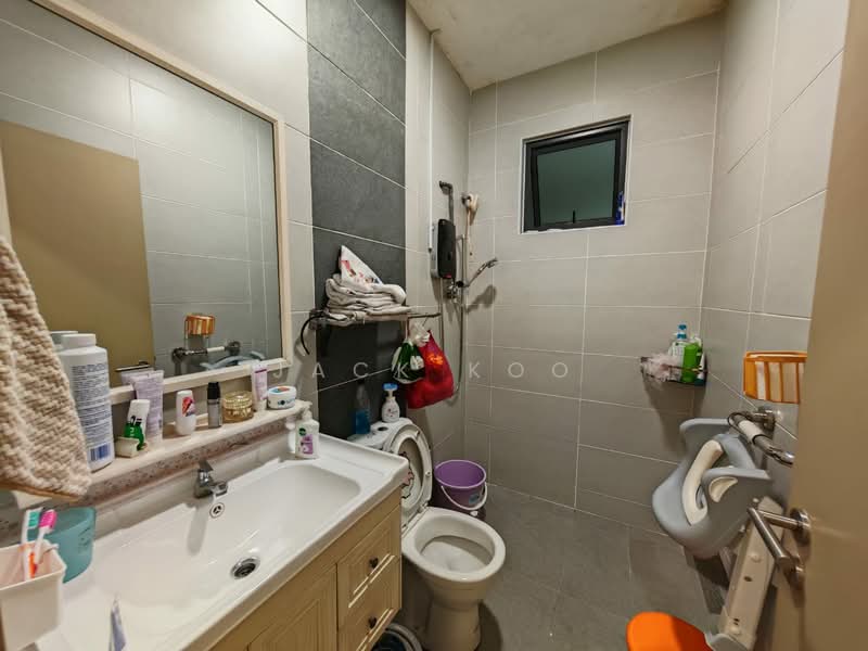 Cluster House for Sale in Taman Mount Austin (Tebrau) - Jack Koo - Bathroom - PropertyGuru.com.my
