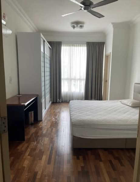 Condominium for Sale at Gurney Beach Resort - Ben Hew - Bedroom - PropertyGuru.com.my