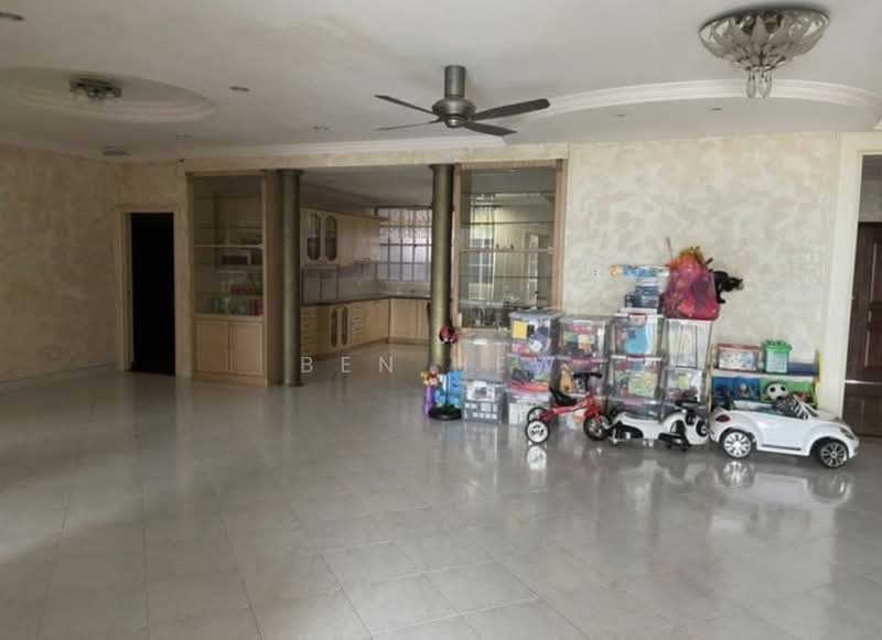 Condominium for Sale at Gurney Beach Resort - Ben Hew - Living Room - PropertyGuru.com.my