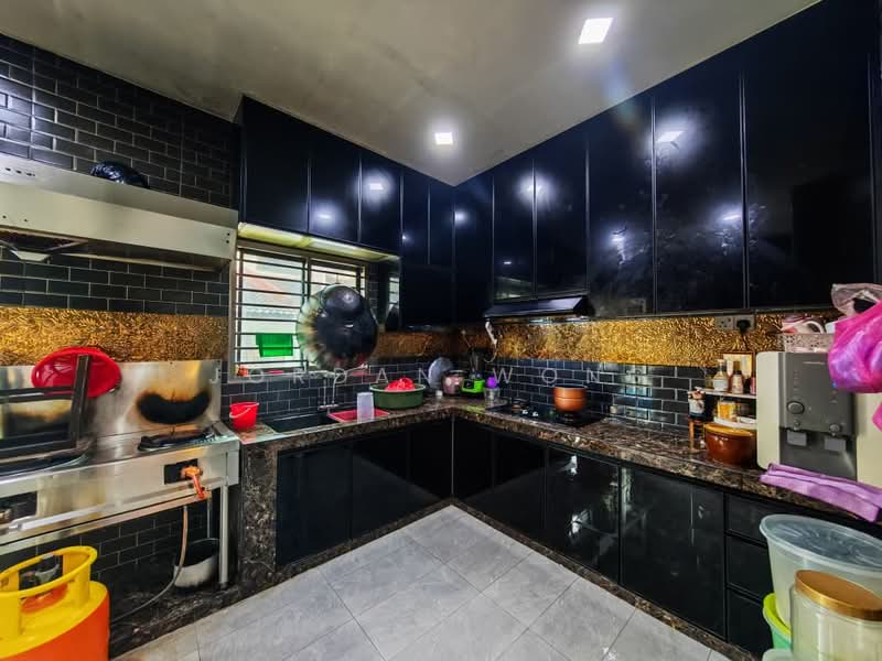 1-storey Terraced House for Sale in Taman Kempas Indah (Tebrau) - Jordan Wong - Kitchen - PropertyGuru.com.my