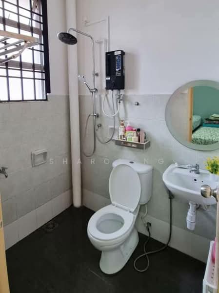 Taman Sri Pulai Perdana untuk Untuk Dijual - RM 540,000, Mac 2026 - Bathroom - PropertyGuru.com.my