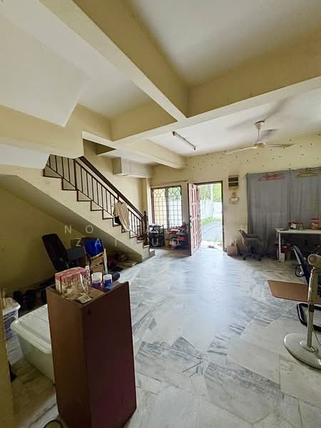 2-storey Terraced House for Sale in Putra Heights (Subang Jaya) - NORFADILAH ZAINUDDIN - Living Room - PropertyGuru.com.my