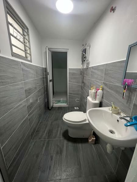 Cluster House for Sale in Iskandar Puteri (Nusajaya) (Johor) - Elise Chia - Bathroom - PropertyGuru.com.my