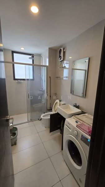 Condominium for Rent at Bay Point @ Country Garden Danga Bay - Darren Siu - Bathroom - PropertyGuru.com.my