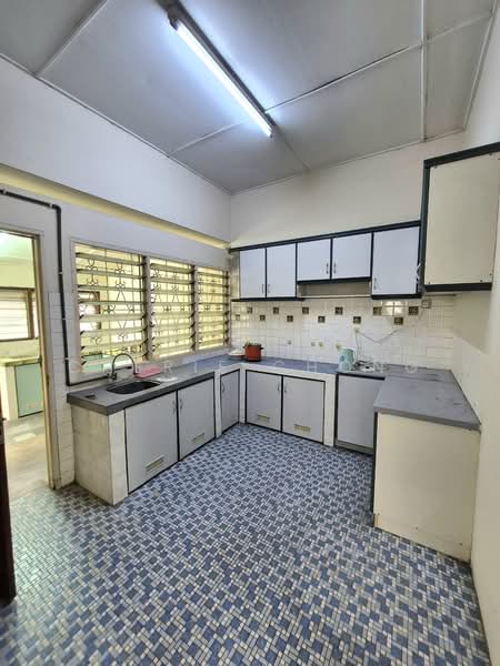 Semi-Detached House for Sale in Ipoh (Perak) - Cherie Chong - Kitchen - PropertyGuru.com.my