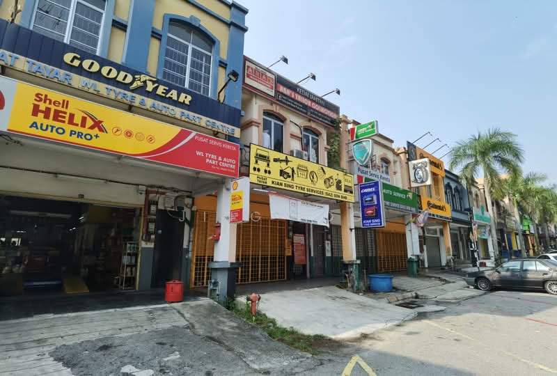 Alam Suria Shoplot Bandar Puncak Alam untuk Untuk Disewa - RM 850 /bulan, Mac 2026 - PropertyGuru.com.my