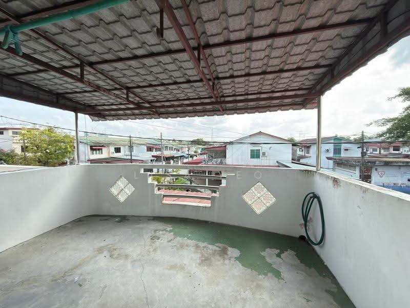 2-storey Terraced House for Sale in Taman Johor Jaya (Johor Bahru) - Lisa Yeo - Exterior - PropertyGuru.com.my