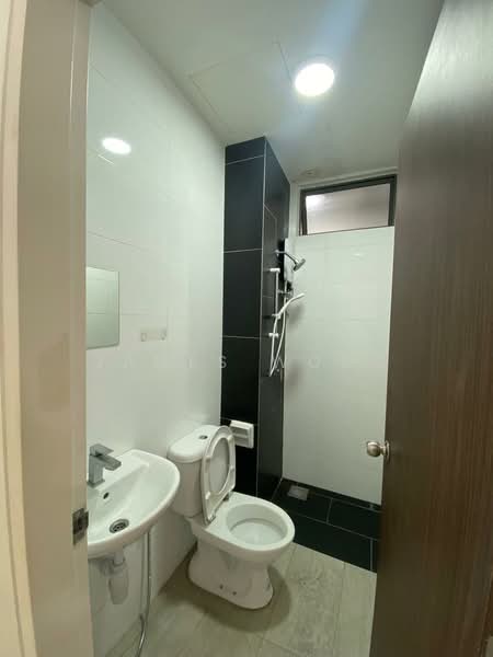 Service Residence for Rent at Seasons Garden Residences - James Wong - Bathroom - PropertyGuru.com.my