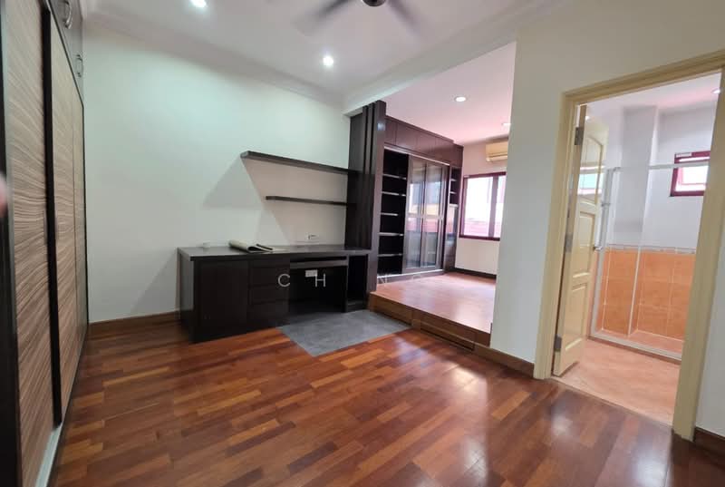 Semi-Detached House for Sale in Kelana Jaya (Petaling Jaya) - CH Ng - Study - PropertyGuru.com.my