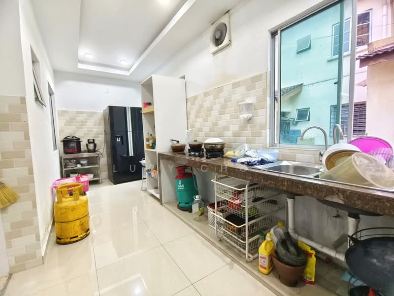 2-storey Terraced House for Sale in Kota Emerald (Rawang) - Lucy Chow - Kitchen - PropertyGuru.com.my