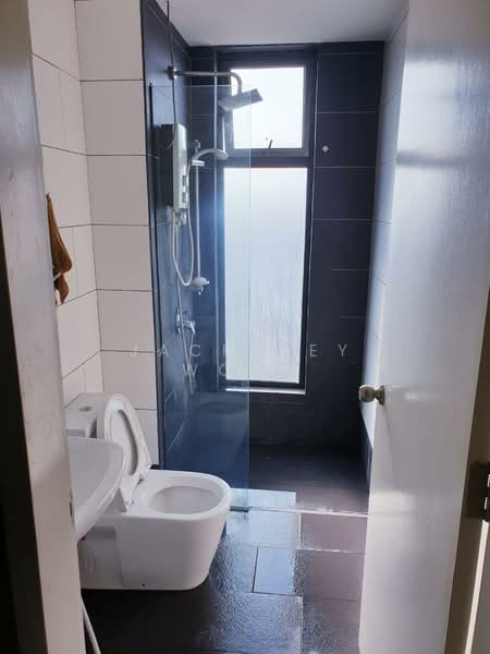 Univ 360 Place untuk Untuk Disewa - RM 1,250 /bulan, Mac 2026 - Bathroom - PropertyGuru.com.my