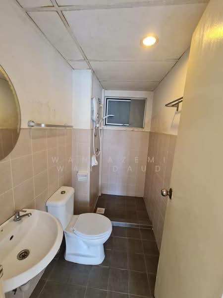 Condominium for Sale at Anggun Puri - Wan Azemi Wan Daud - Bathroom - PropertyGuru.com.my