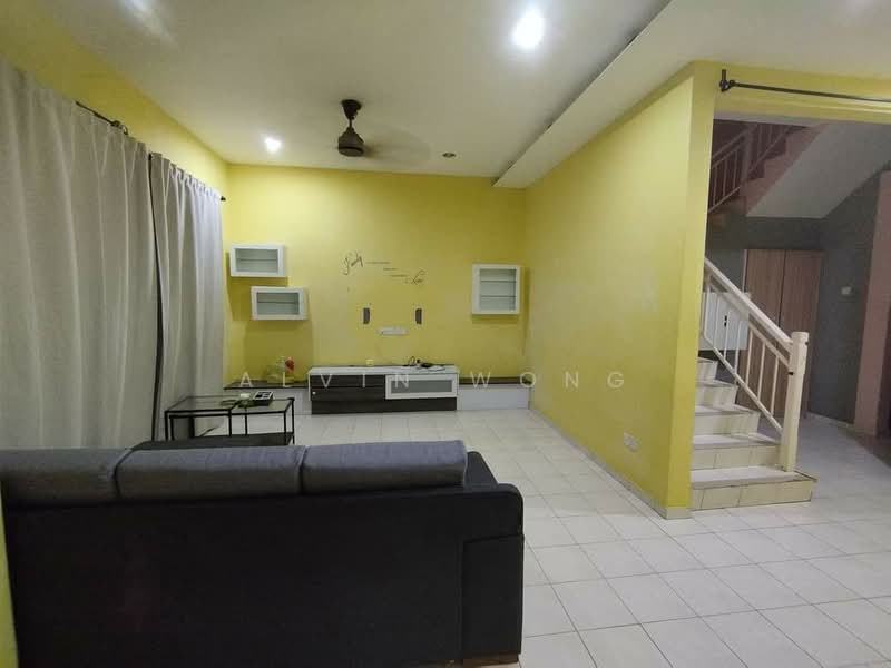 Bandar Seri Botani untuk Untuk Disewa - RM 1,300 /bulan, Mac 2026 - Living Room - PropertyGuru.com.my