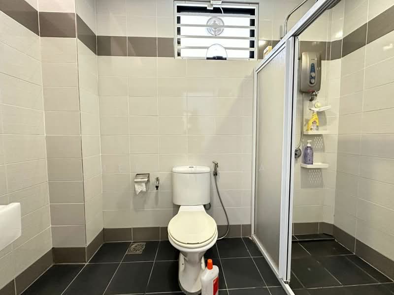 Townhouse for Sale in George Town (Penang) - Mervyn Seah - Bathroom - PropertyGuru.com.my