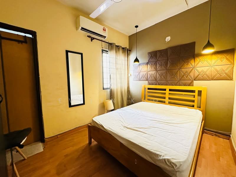 2-storey Terraced House for Sale in Usj 9 (Subang Jaya) - Evelyn Khoo - Bedroom - PropertyGuru.com.my