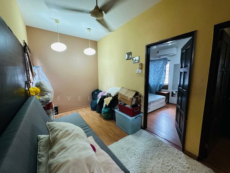 2-storey Terraced House for Sale in Usj 9 (Subang Jaya) - Evelyn Khoo - Hallway - PropertyGuru.com.my