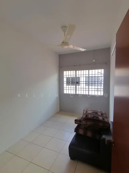 2-storey Terraced House for Sale in Taman Arkid (Menglembu) - Kelvin Chong - Living Room - PropertyGuru.com.my