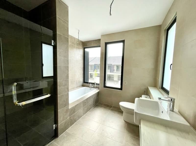 2-storey Terraced House for Sale in Bandar Tropicana Aman (Telok Panglima Garang) - Elyn Soo - Bathroom - PropertyGuru.com.my