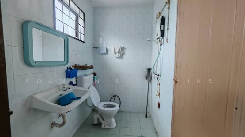 Taman Sri Mernanti untuk Untuk Dijual - RM 550,000, Mac 2026 - Bathroom - PropertyGuru.com.my