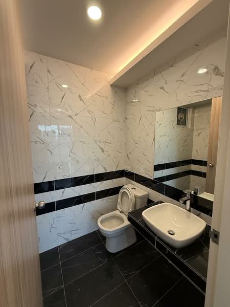 Condominium for Rent at QuayWest Residence - Derrick . - Bathroom - PropertyGuru.com.my