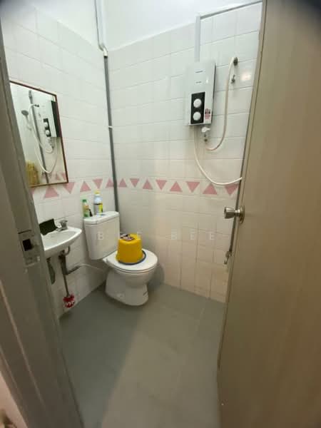 2-storey Terraced House for Rent in Taman Bukit Mewah (Tampoi) - Bee Bee - PropertyGuru.com.my